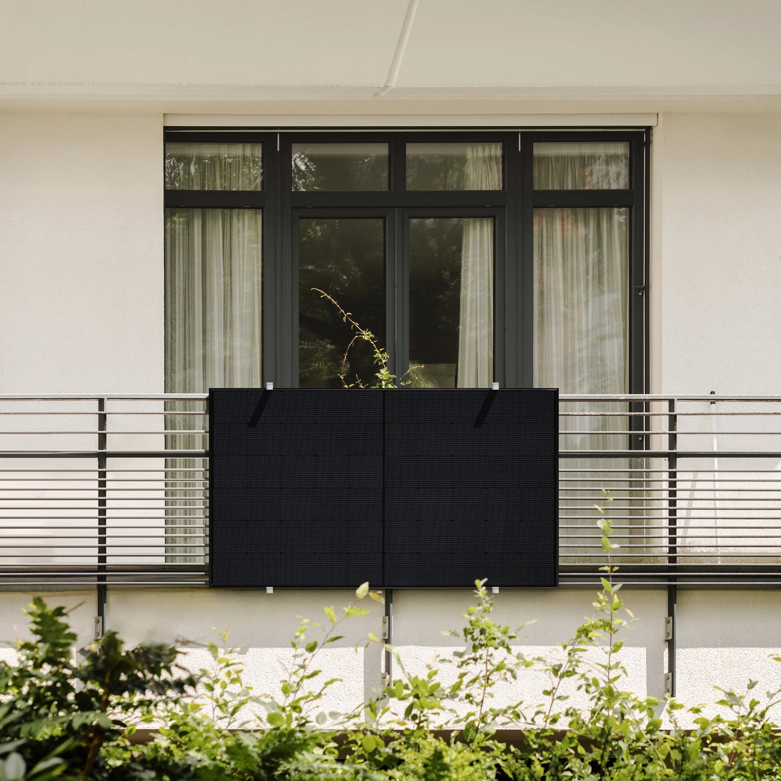 Meyer Burger Balkonkraftwerk 400 Watt am Balkon