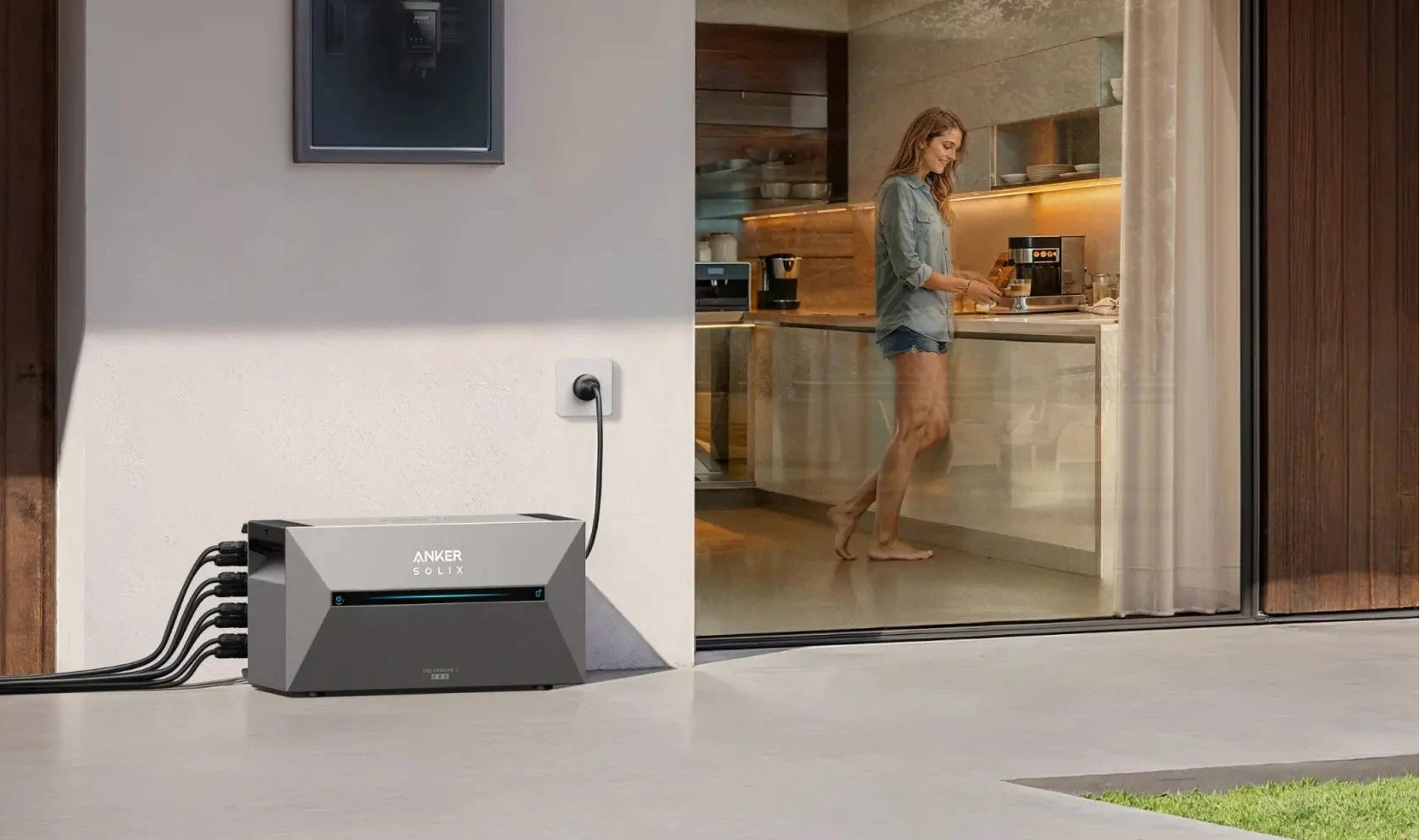 Anker Solix Solarbank Pro 2 montiert an Außenwand Terrasse